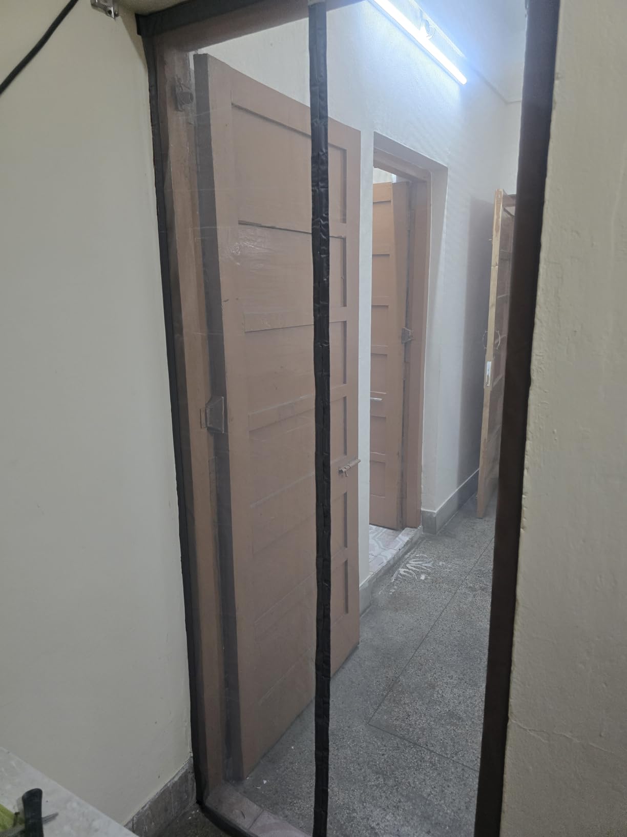 Mesh Magnetic Mosquito Screen Door Net Curtain with Magnets Reinforced Polyester